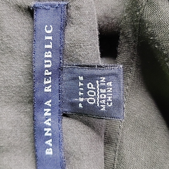 BANANA REPUBLIC Olive Green Pleated and Ruffled Sleeveless Dress OOP - Picture 9 of 9